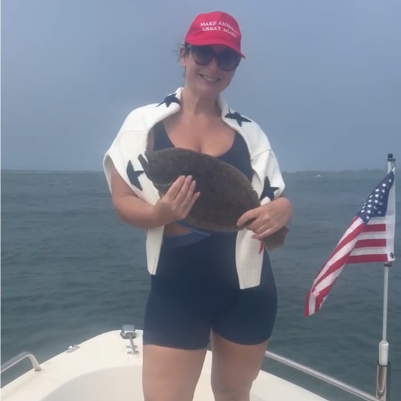 Meet your Posher, Lauren - Picture 9 of 9